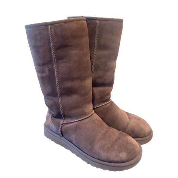 UGG CLASSIC SUEDE TALL LENGTH BOOTS size 7 Brown - Picture 1 of 14
